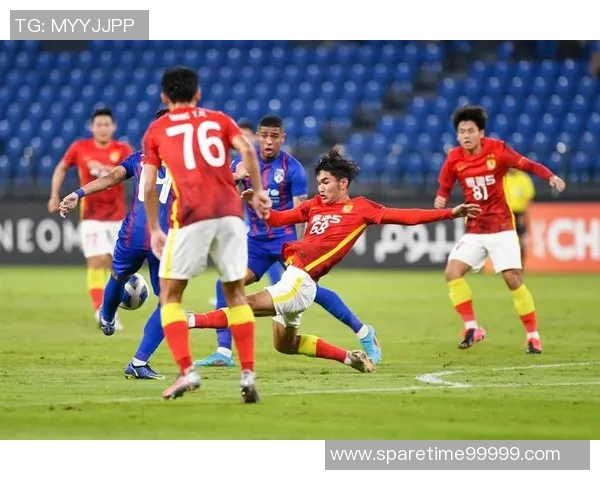 成都兴城与武汉三的激烈对决展现足球魅力与城市精神的碰撞 成都兴城与武汉三的激烈对决展现足球魅力与城市精神的碰撞