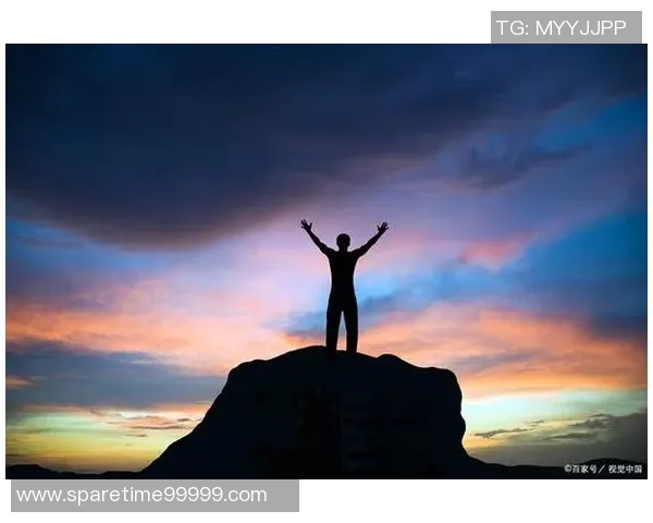 李泓澎:从平凡到卓越的奋斗历程与人生启示 李泓澎:从平凡到卓越的奋斗历程与人生启示