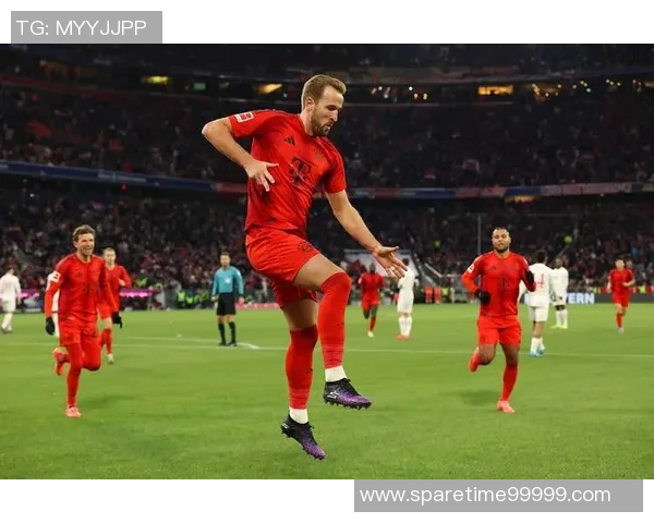 格雷茨卡的崛起与德甲赛场的辉煌历程解析 格雷茨卡的崛起与德甲赛场的辉煌历程解析