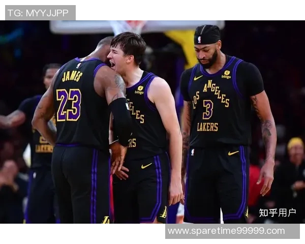 湖人对阵猛龙最新战况分析与赛季前景展望 湖人对阵猛龙最新战况分析与赛季前景展望