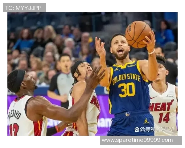 2015年勇士对阵太阳库里狂砍41分展现超级巨星风采 2015年勇士对阵太阳库里狂砍41分展现超级巨星风采