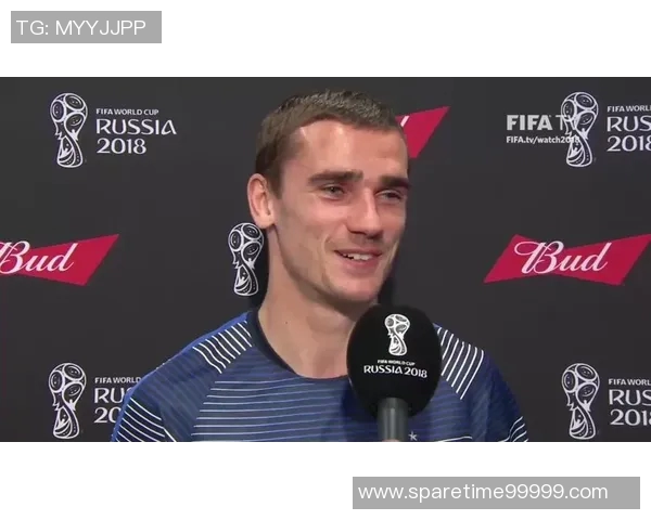 博格巴重返赛场展现王者风范引发全球球迷热议与期待 博格巴重返赛场展现王者风范引发全球球迷热议与期待