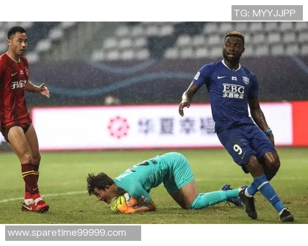 新疆雪豹迎战石家庄永昌决战绿茵场展现足球激情与实力对决 新疆雪豹迎战石家庄永昌决战绿茵场展现足球激情与实力对决