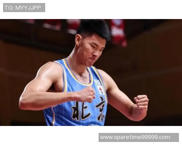 范子铭：从篮球新星到职业生涯的辉煌之路探索与成长的故事