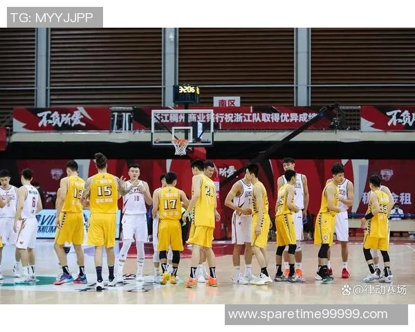 2017年CBA激战上海与北京的巅峰对决回顾与精彩瞬间分析 2017年CBA激战上海与北京的巅峰对决回顾与精彩瞬间分析