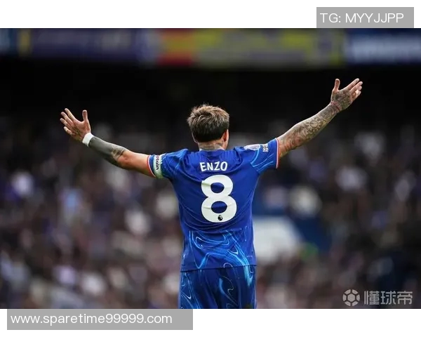 切尔西更衣室风波再起斯特林与恩佐训练场冲突引发关注 切尔西更衣室风波再起斯特林与恩佐训练场冲突引发关注