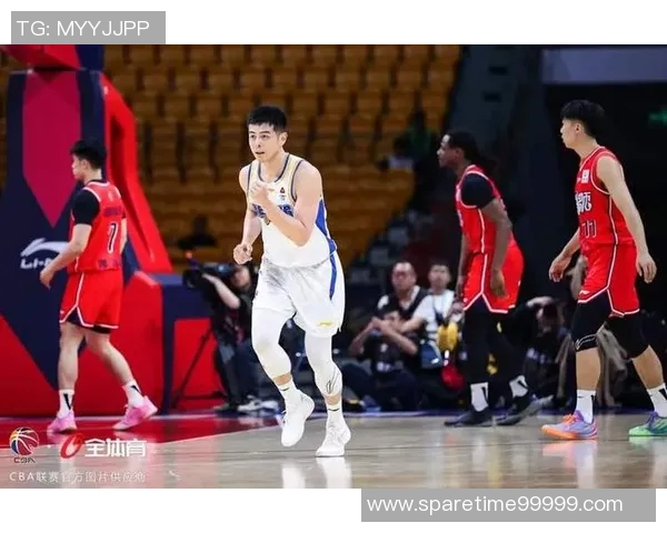 方硕在赛场上的崛起与挑战：从新星到领军人物的成长之路