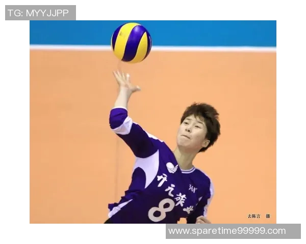 李静专访:探寻排球背后的成功秘诀与奋斗历程 李静专访:探寻排球背后的成功秘诀与奋斗历程