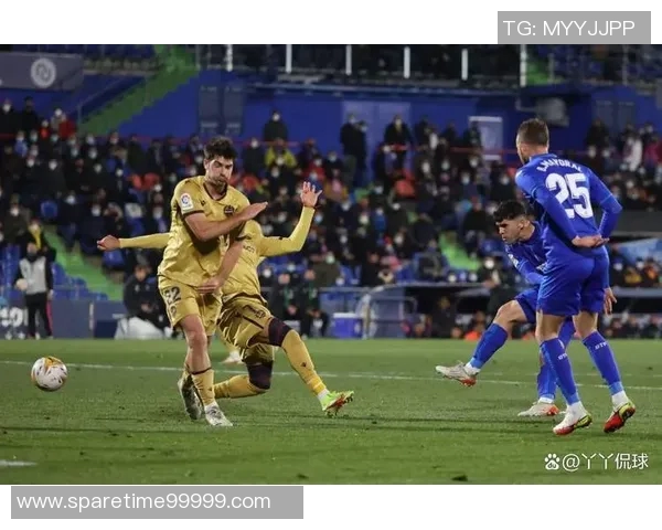 莱万特主场迎战瓦伦西亚双方争夺西甲宝贵积分之战